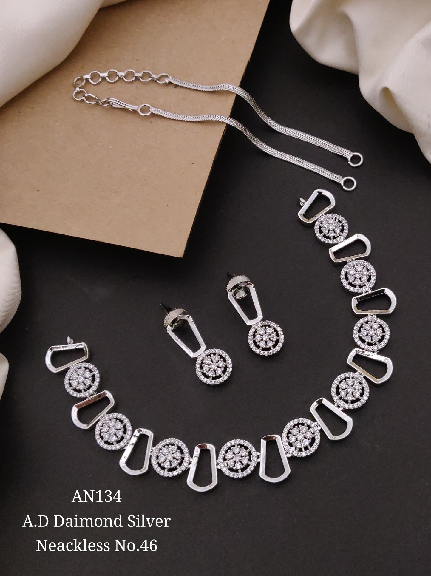 AD Nacklace